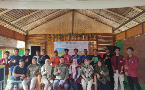 Foto Bersama TIM PKMS dengan Anggota Kelompok Tani Pada Idi Desa Sappa
